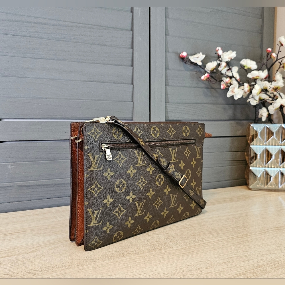 Authentic LOUIS VUITTON Monogram Enghien Shoulder Crossbody Bag - Picture 16 of 16